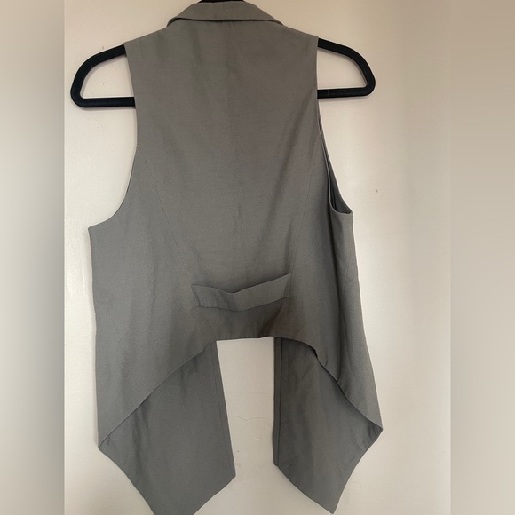 ZARA  vest size Medium - Picture 3 of 4